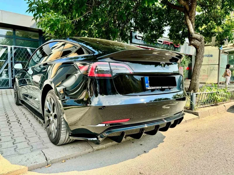 Tesla Model 3, снимка 2 - Автомобили и джипове - 47377430