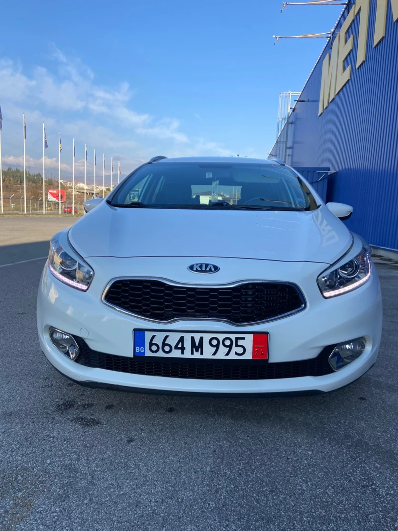 Kia Ceed 1.6 CRDI , снимка 1 - Автомобили и джипове - 47915343