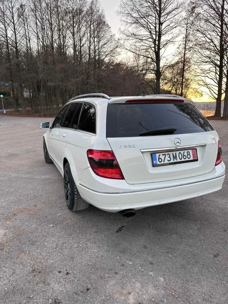 Mercedes-Benz C 220 AMG PACK, снимка 3 - Автомобили и джипове - 48159386