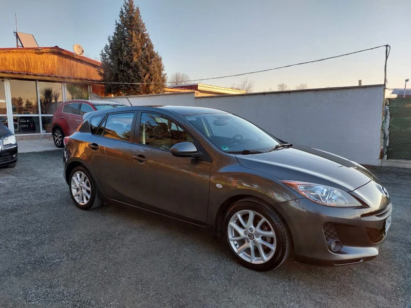 Mazda 3 1.6, 6ск, фейс лифт, снимка 15 - Автомобили и джипове - 49369111