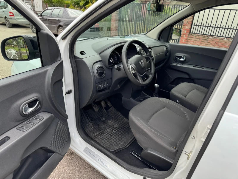 Dacia Lodgy 1.6, снимка 9 - Автомобили и джипове - 52249937