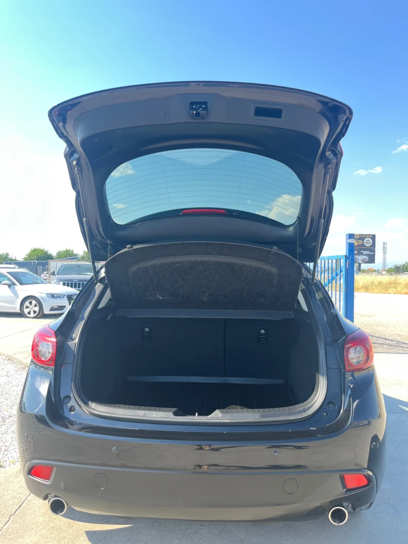 Mazda 3 2.2 SKYACTIV, снимка 14 - Автомобили и джипове - 51016127