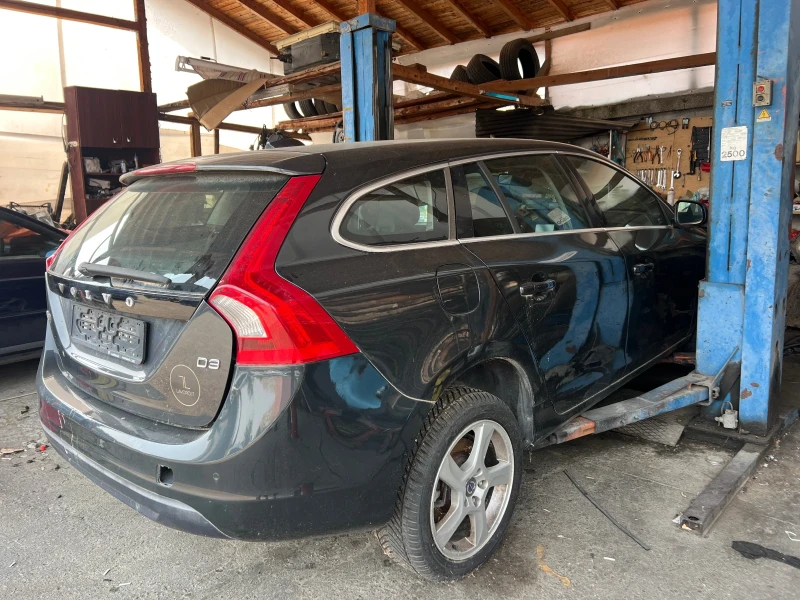 Volvo V60 D3-163к.с , снимка 4 - Автомобили и джипове - 51190811