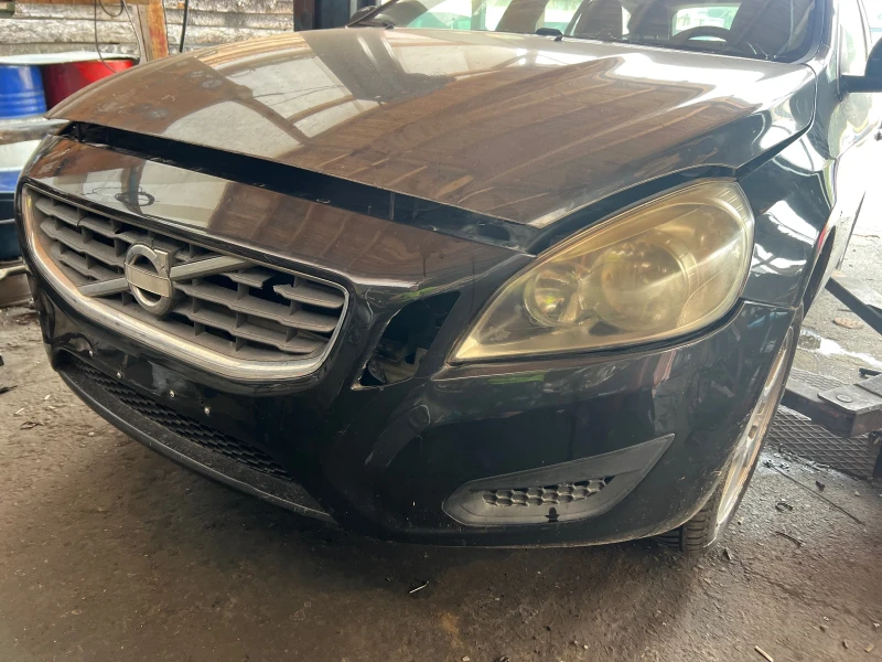 Volvo V60 D3-163к.с , снимка 2 - Автомобили и джипове - 51190811