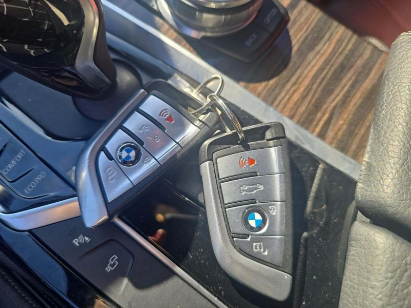 BMW 540 Head Up* Harman Kardon* Adaptive LED* 360, снимка 6 - Автомобили и джипове - 52317632