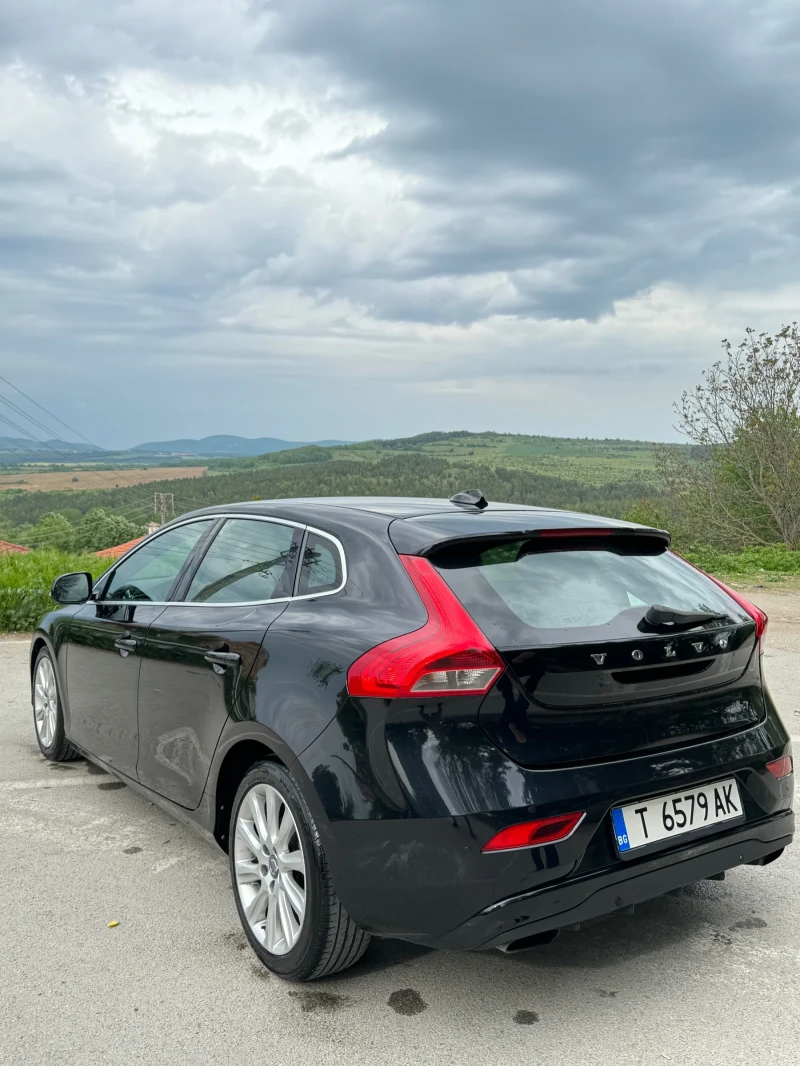 Volvo V40, снимка 5 - Автомобили и джипове - 52385871