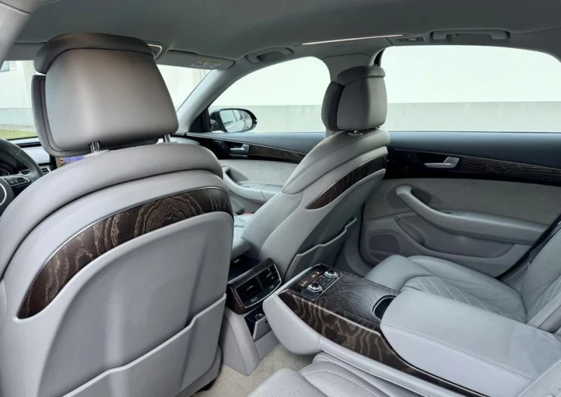 Audi A8, снимка 10 - Автомобили и джипове - 52431109