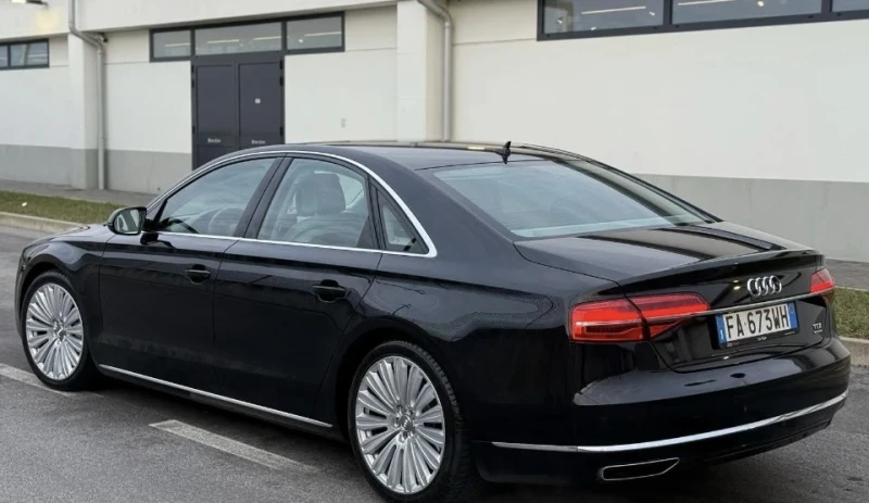 Audi A8, снимка 5 - Автомобили и джипове - 52431109