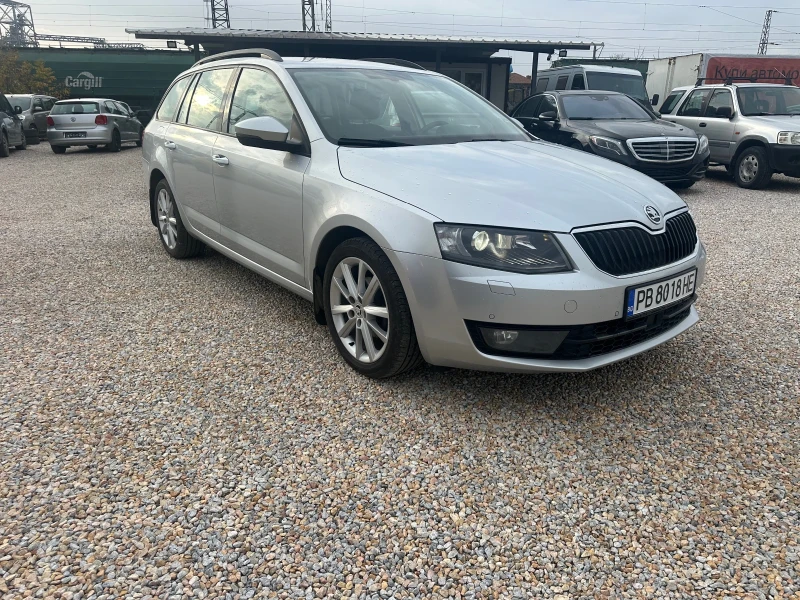Skoda Octavia 1.6 TDI, снимка 8 - Автомобили и джипове - 52564129