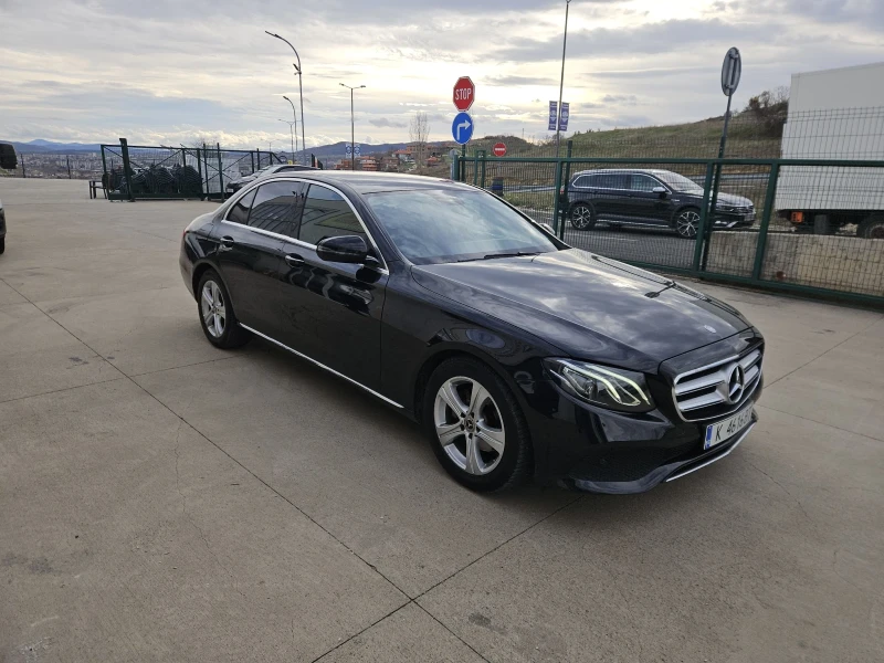 Mercedes-Benz E 220, снимка 3 - Автомобили и джипове - 52903062