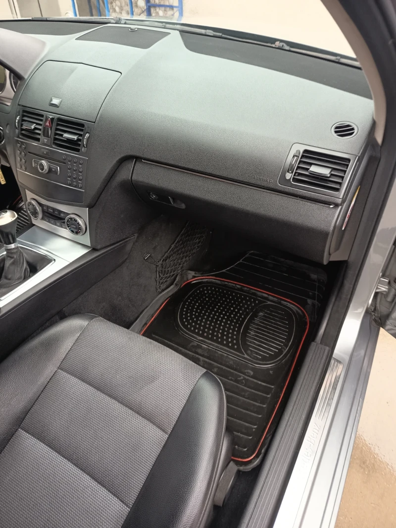 Mercedes-Benz 220, снимка 12 - Автомобили и джипове - 53282171