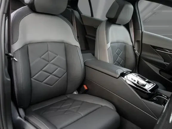 BMW 550 e xDrive M-Sport Pro = NEW = Гаранция, снимка 9 - Автомобили и джипове - 53261366