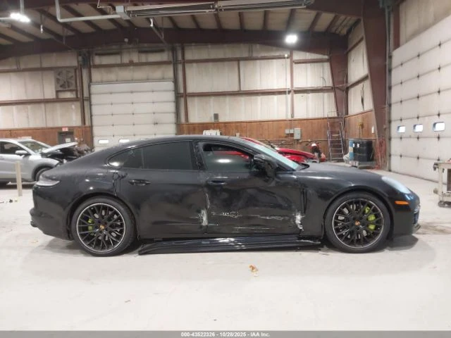 Porsche Panamera, снимка 13 - Автомобили и джипове - 53502379