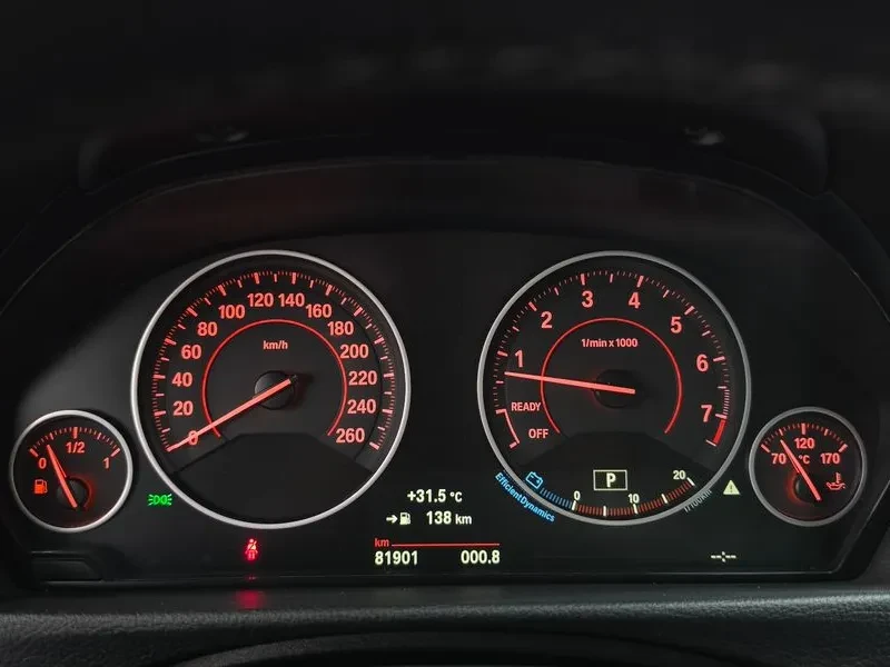 BMW 328 I M Sports, снимка 8 - Автомобили и джипове - 56161916