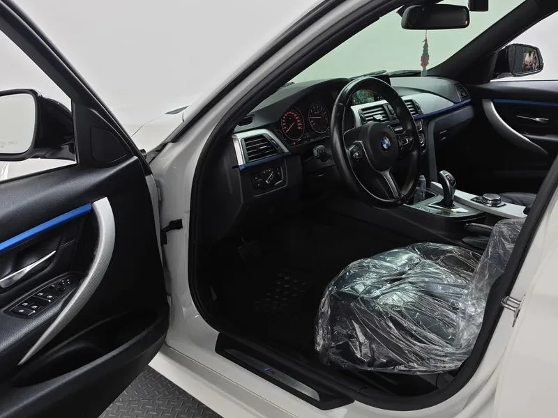 BMW 328 I M Sports, снимка 10 - Автомобили и джипове - 56161916