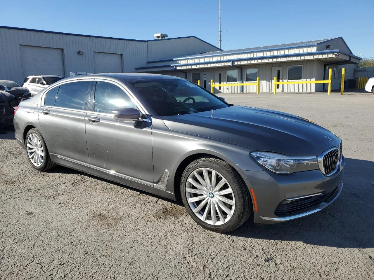 BMW 740 ДИГИТАЛНО* ТАБЛО* ПОДГРЕВ* ОБДУХВАНЕ* МАСАЖ* ДИСТР - изображение 4