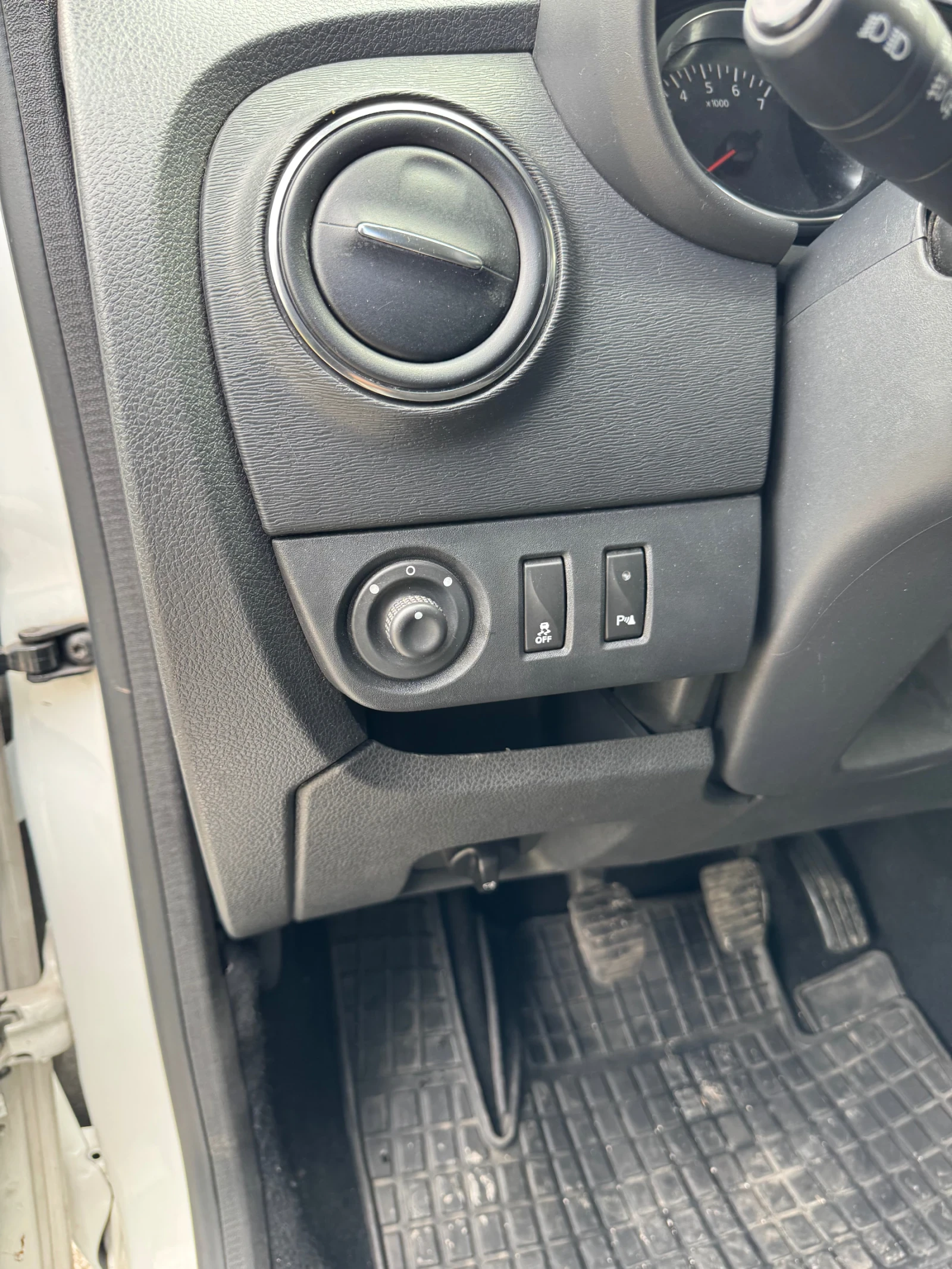 Dacia Lodgy 1.6 | Mobile.bg   11