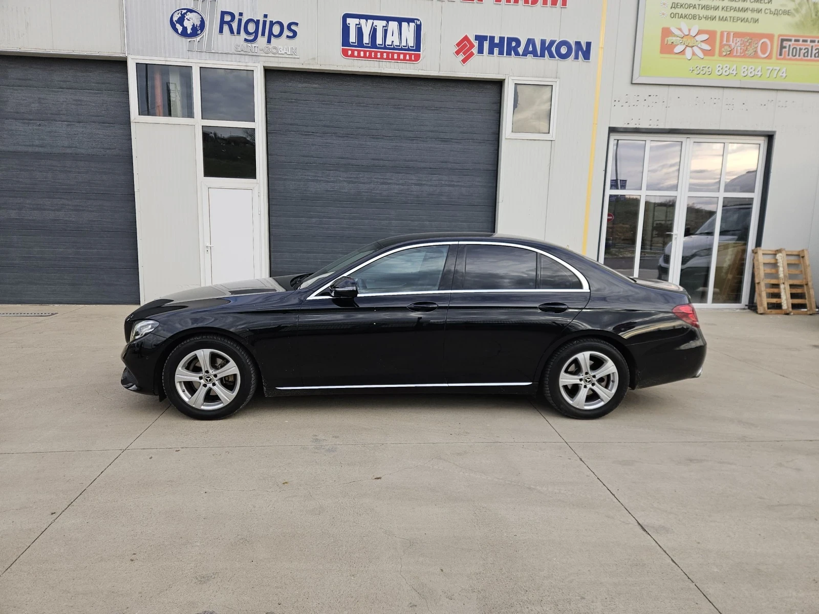 Mercedes-Benz E 220  - изображение 4