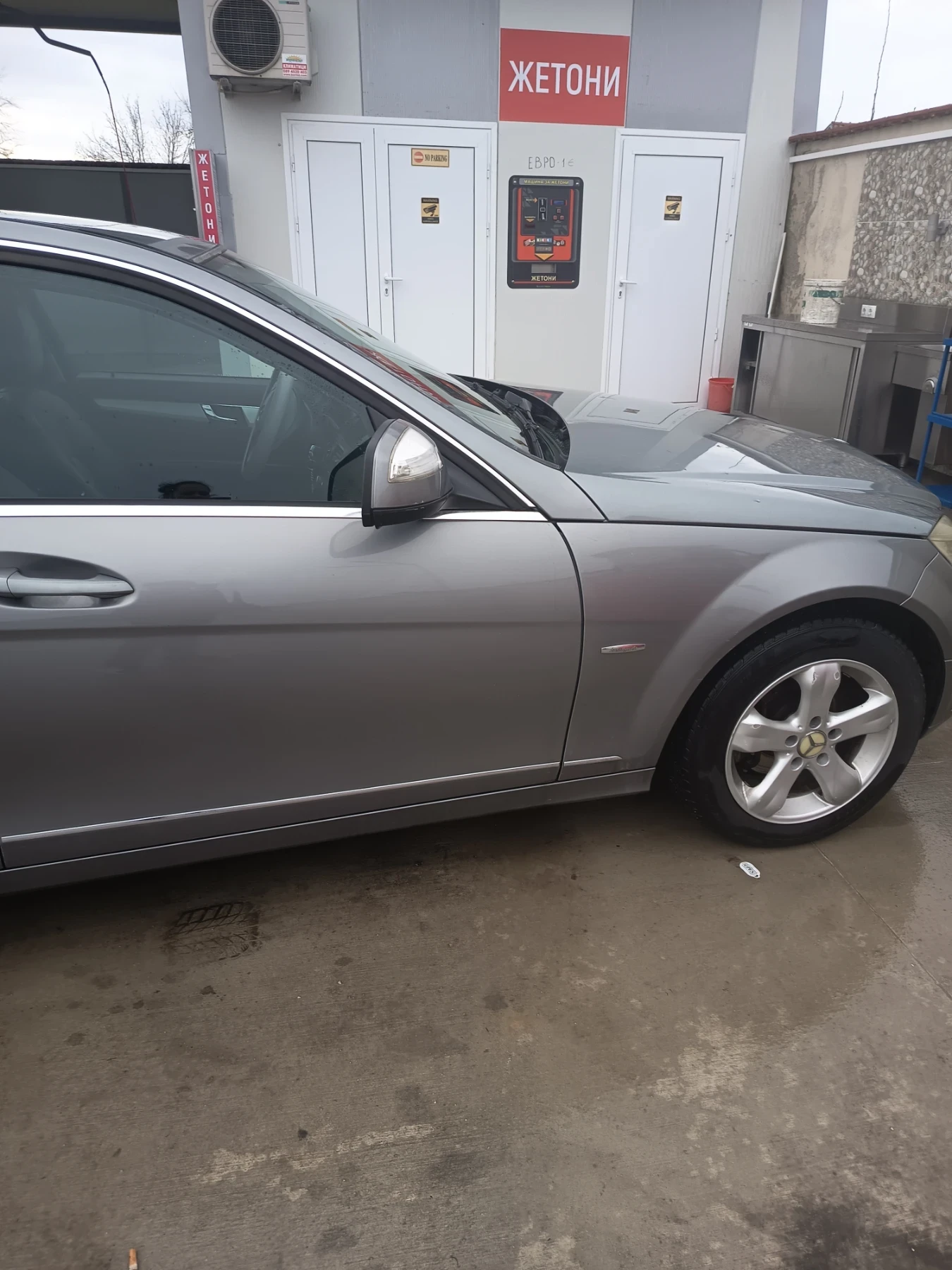 Mercedes-Benz 220  - изображение 4