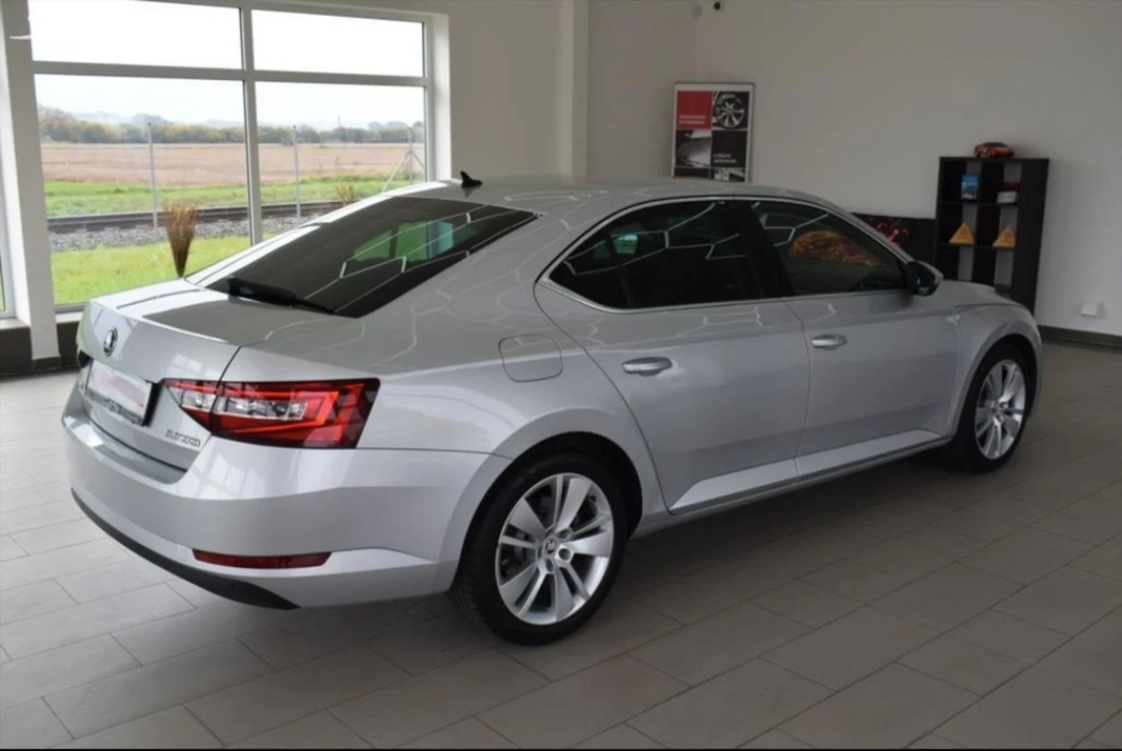 Skoda Superb 2.0 TDI DSG LED Style - изображение 2
