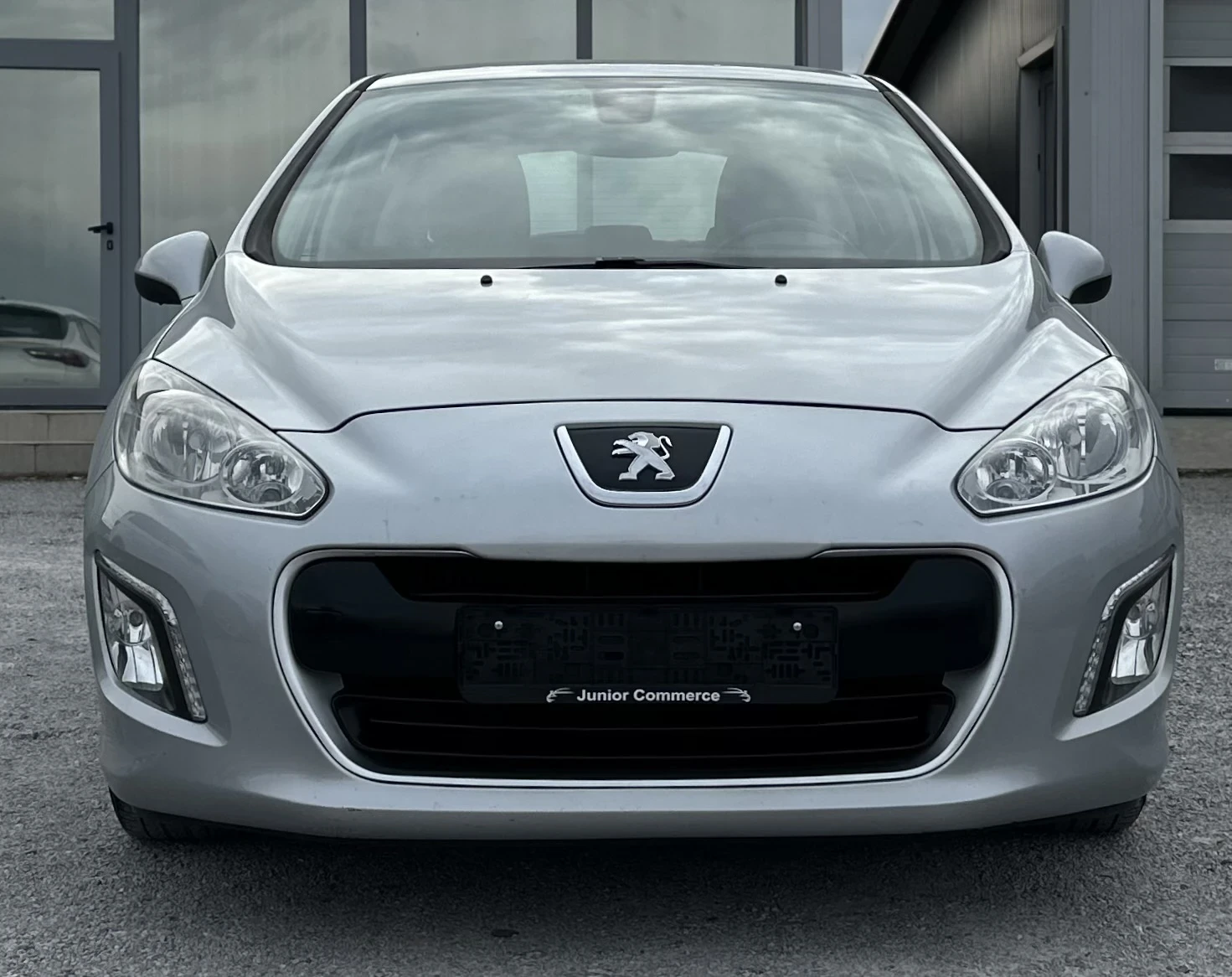 Peugeot 308 1.6HDi-СЕРВИЗНА ИСТОРИЯ-КЛИМАТРОНИК-ТОП, снимка 2 - Автомобили и джипове - 53923298