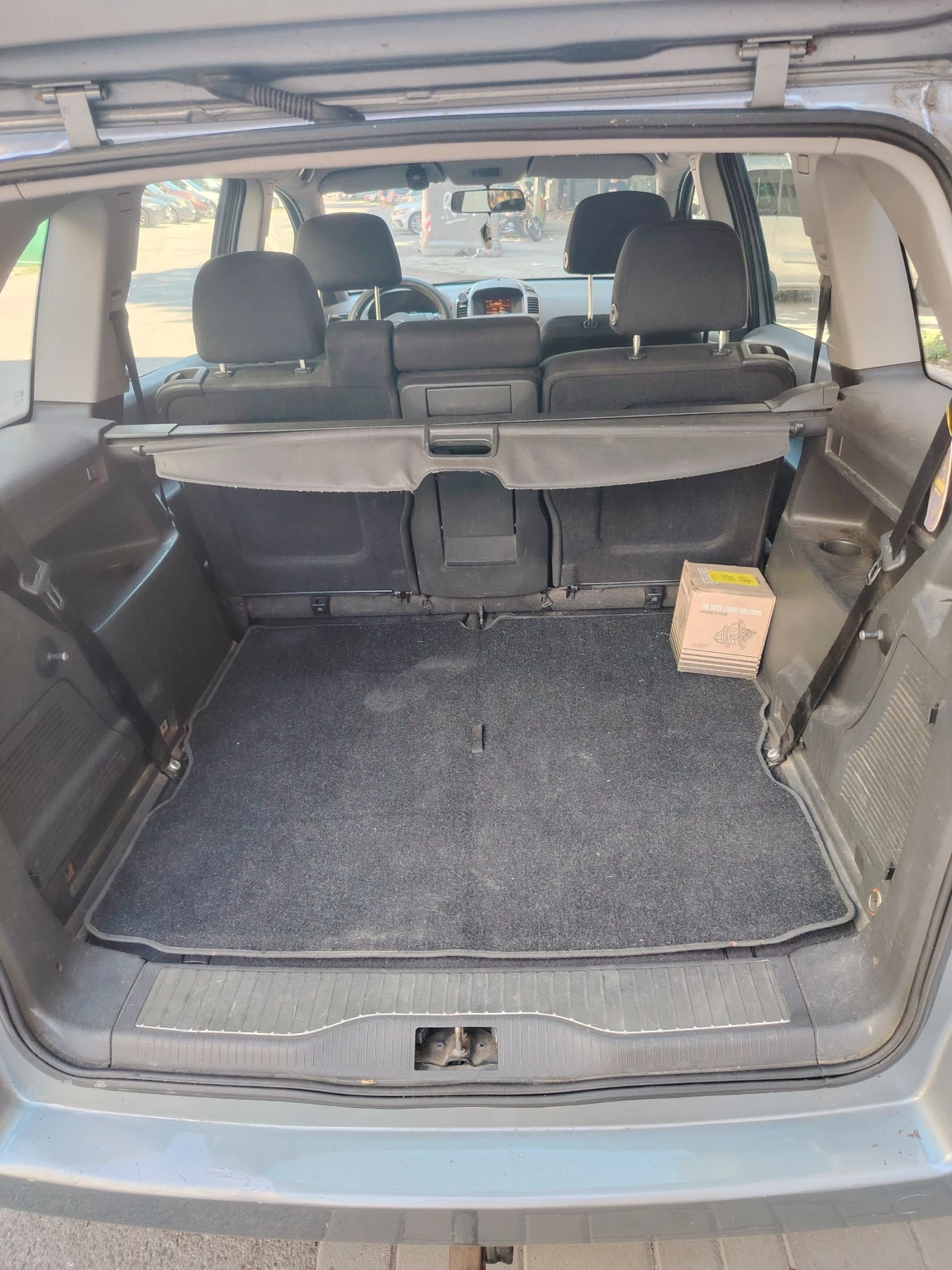 Opel Zafira 1.9 дизел 120к. с., снимка 8 - Автомобили и джипове - 54975614