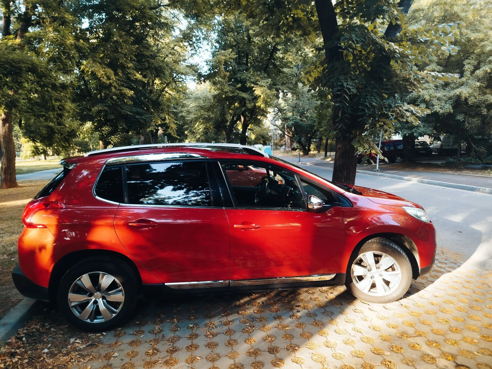 Peugeot 2008 1.2 VTi 82 , снимка 2 - Автомобили и джипове - 55260670