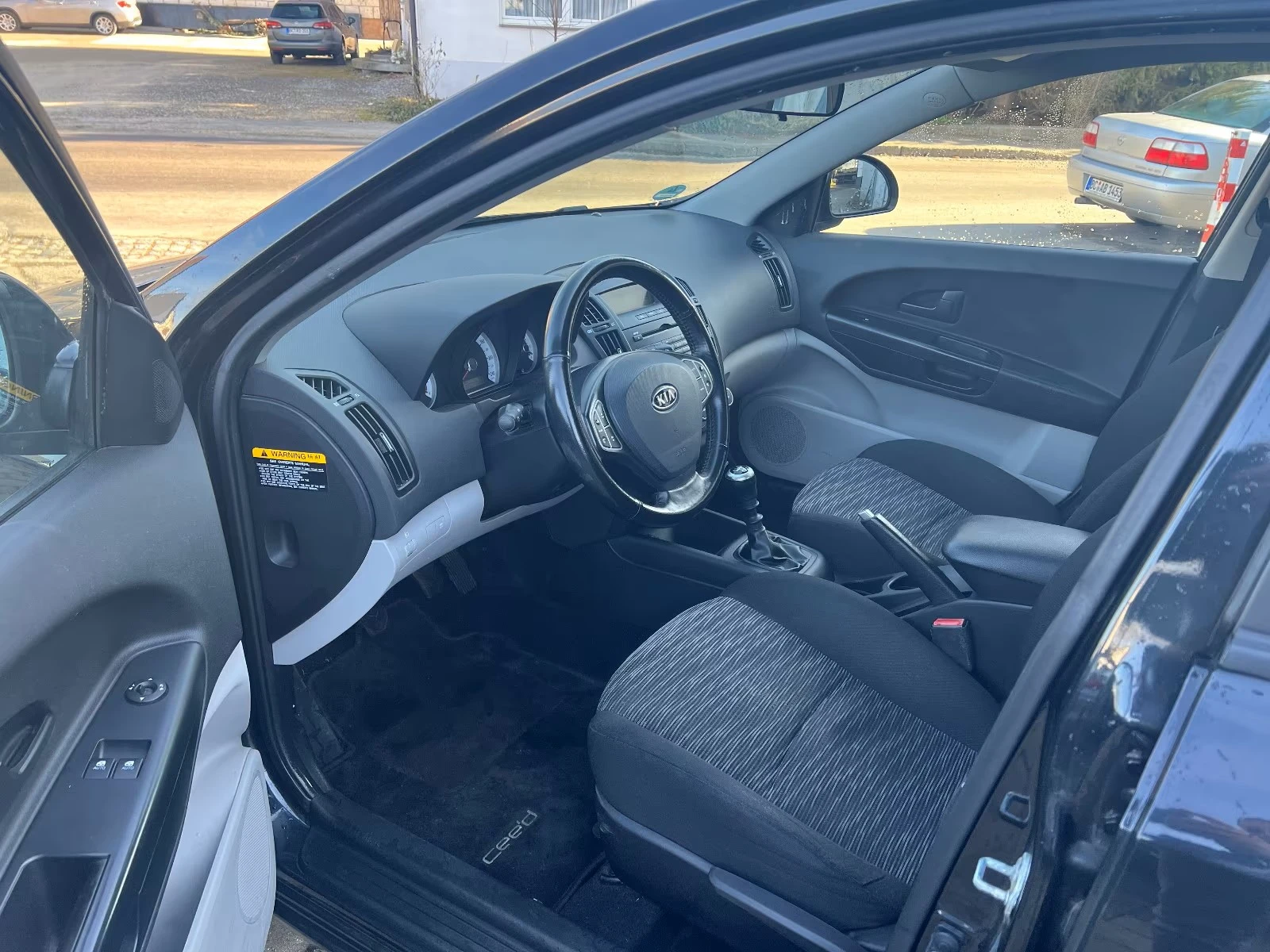 Kia Ceed LX 1.6i 16V 126PS, снимка 11 - Автомобили и джипове - 55629190