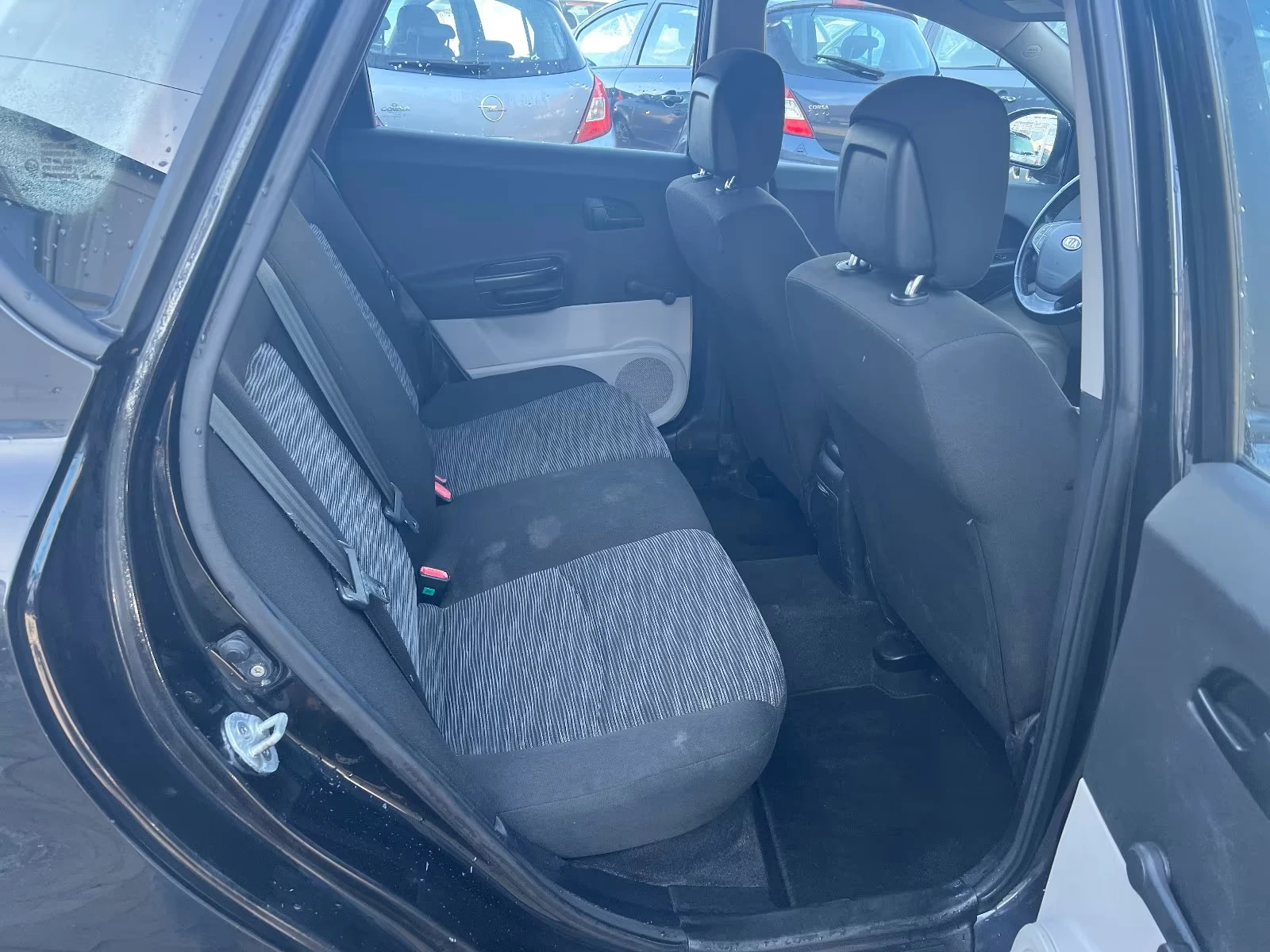 Kia Ceed LX 1.6i 16V 126PS, снимка 12 - Автомобили и джипове - 55629190