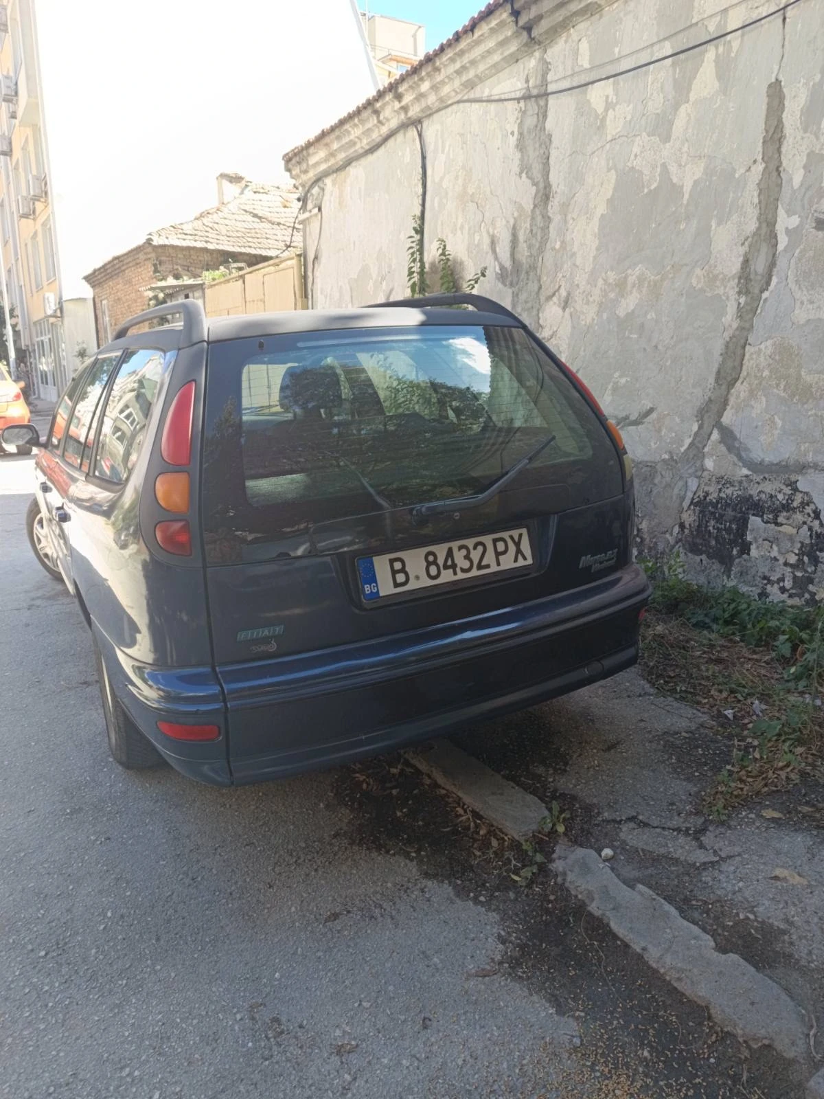 Fiat Marea 1.8 Комби, снимка 3 - Автомобили и джипове - 56038332