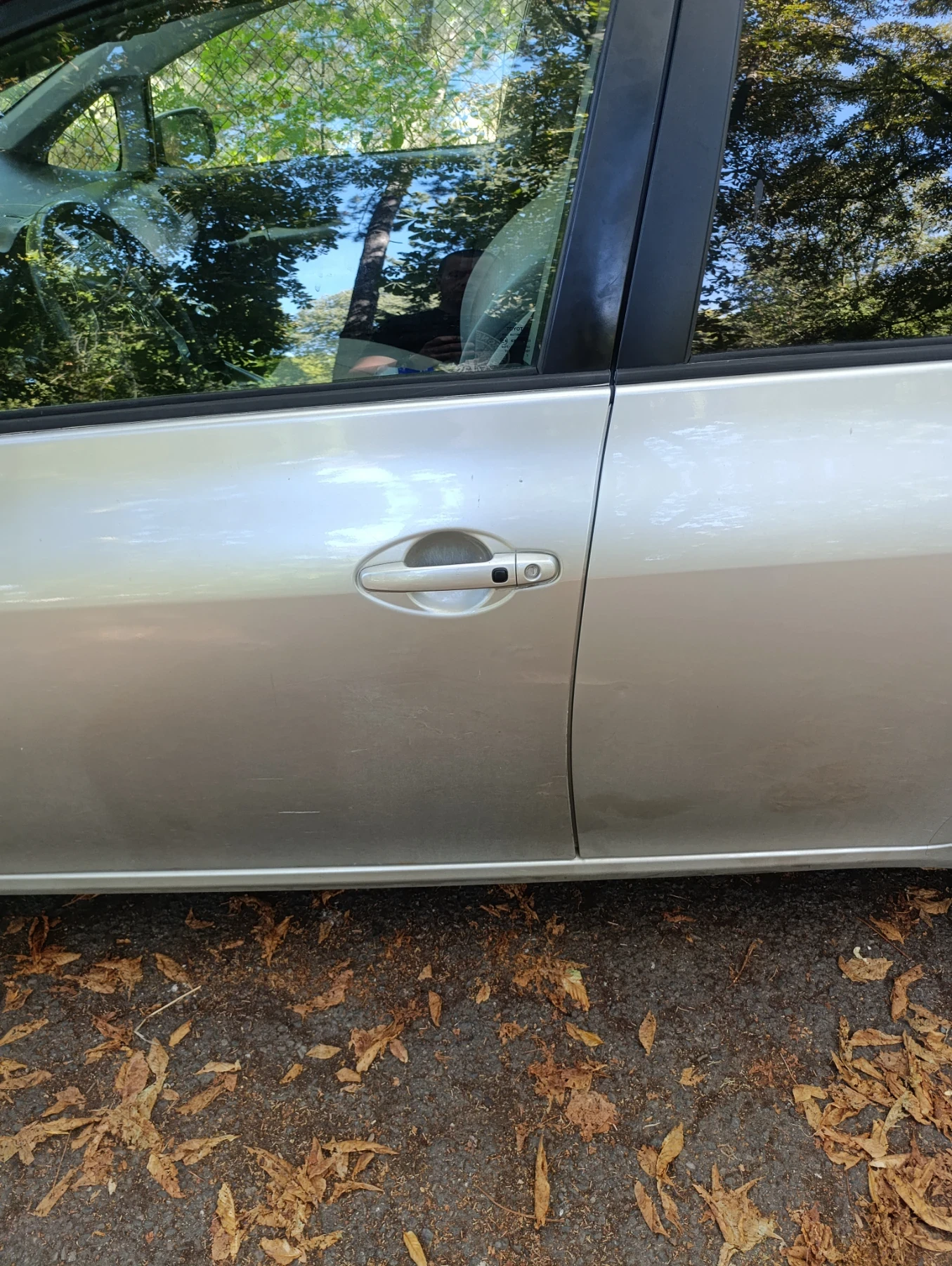 Toyota Auris 2.2, снимка 10 - Автомобили и джипове - 56129018