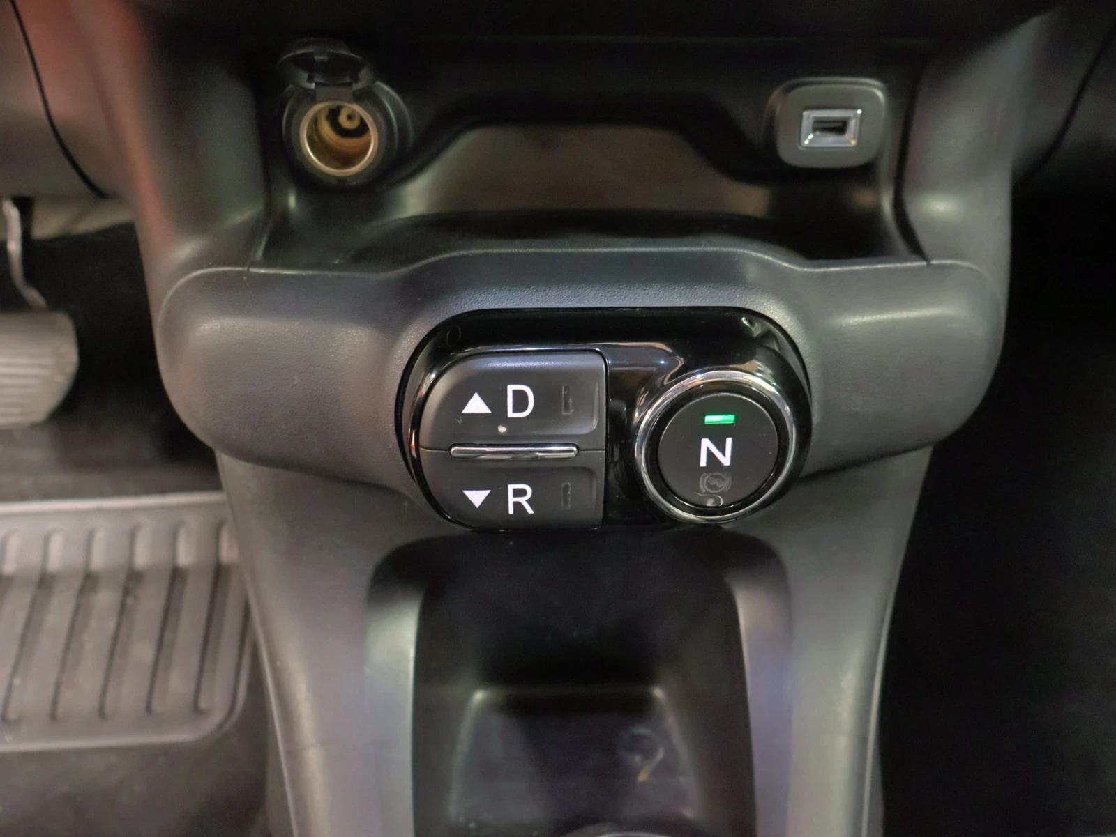 Citroen C4 Cactus 1.6 HDi | Автоматик | Регистриран , снимка 11 - Автомобили и джипове - 56216717