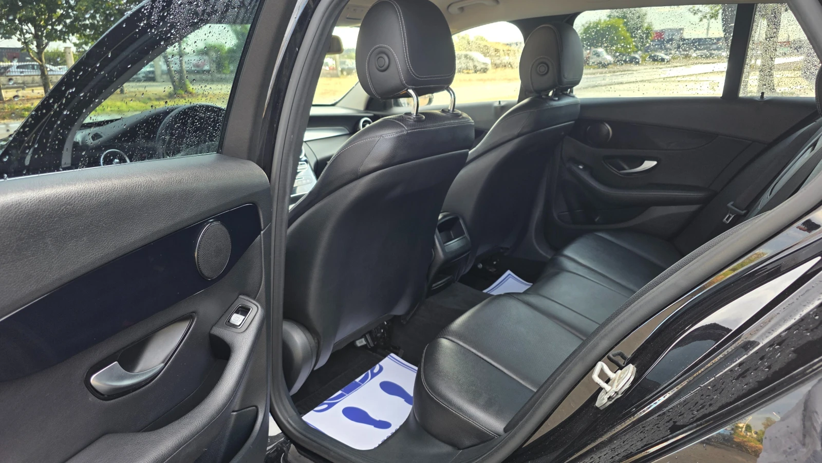 Mercedes-Benz C 200 КАТО НОВА, снимка 8 - Автомобили и джипове - 56260086