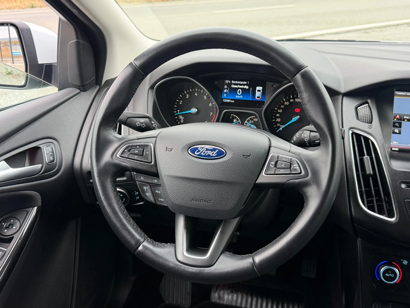 Ford Focus 1.5i Turbo 182HP TITANIUM SERVICE BOOK E6 TUV  | Mobile.bg � ����������� 12
