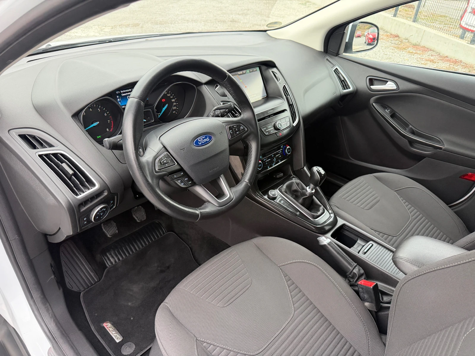 Ford Focus 1.5i Turbo 182HP TITANIUM SERVICE BOOK E6 TUV  | Mobile.bg � ����������� 10