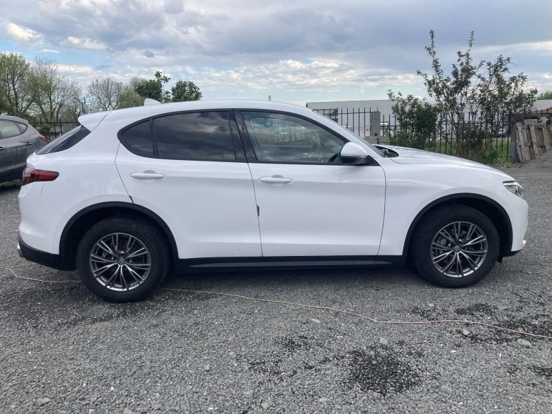 Alfa Romeo Stelvio   ТОП, снимка 3 - Автомобили и джипове - 45116530