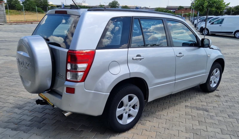 Suzuki Grand vitara 1.9DDIS 4X4, снимка 4 - Автомобили и джипове - 47084179