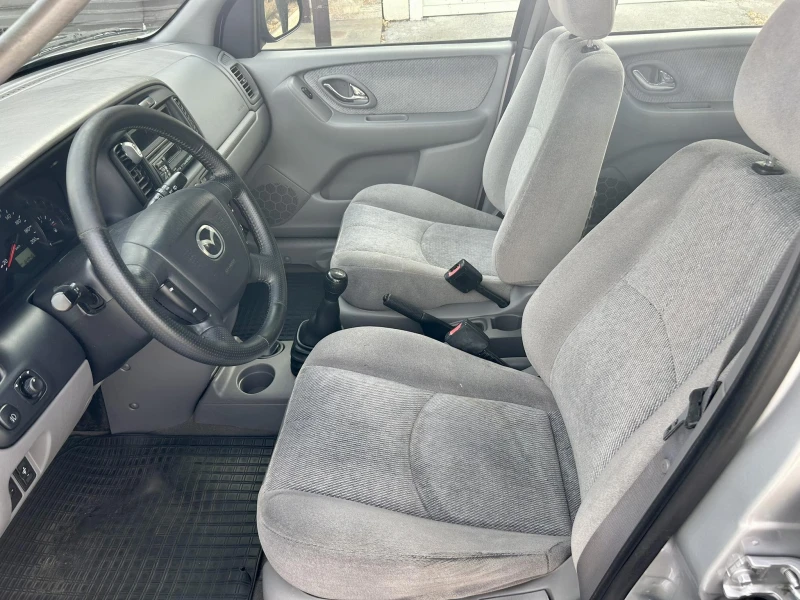 Mazda Tribute 2.0i 4x4, снимка 8 - Автомобили и джипове - 47725418