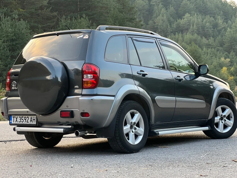 Toyota Rav4, снимка 11 - Автомобили и джипове - 52721389