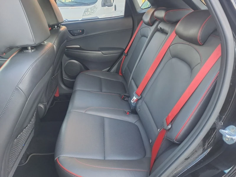 Hyundai Kona 1.0 i FULL, снимка 8 - Автомобили и джипове - 52214273