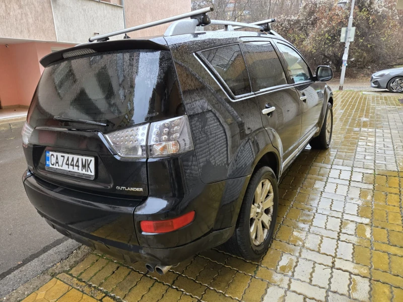 Mitsubishi Outlander, снимка 8 - Автомобили и джипове - 53275574
