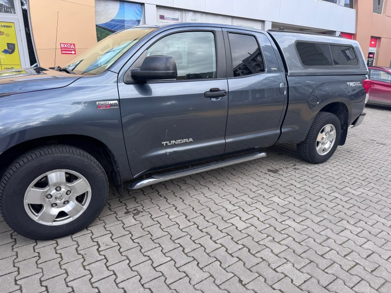 Toyota Tundra 5.7L, снимка 8 - Автомобили и джипове - 53401417