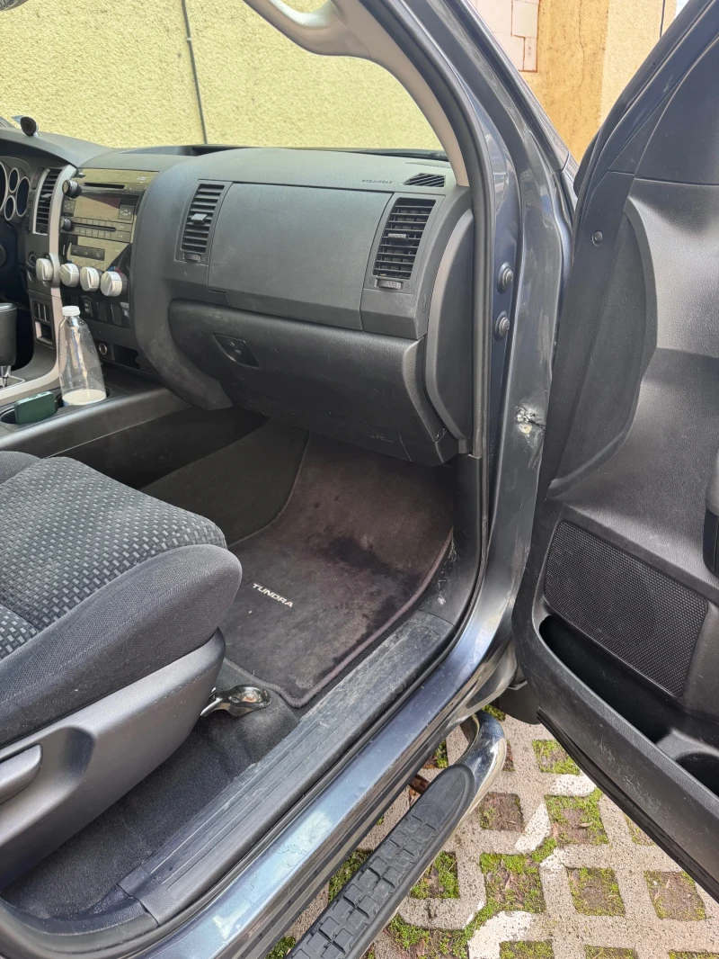 Toyota Tundra 5.7L, снимка 14 - Автомобили и джипове - 53401417