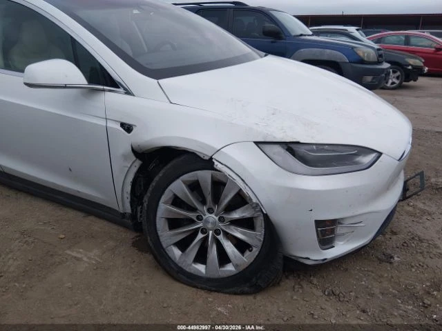 Tesla Model X 100D, снимка 9 - Автомобили и джипове - 55107188