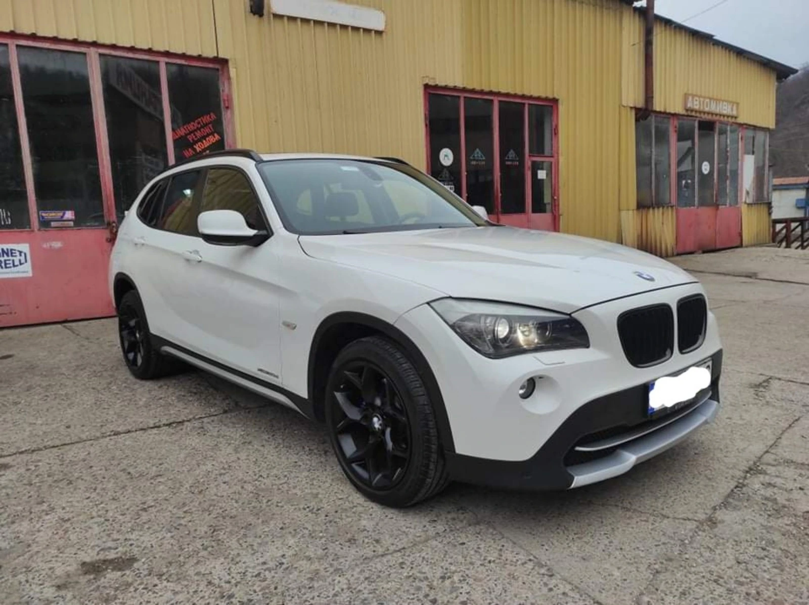 BMW X1 Sportline 2.0D Xdrive - изображение 6