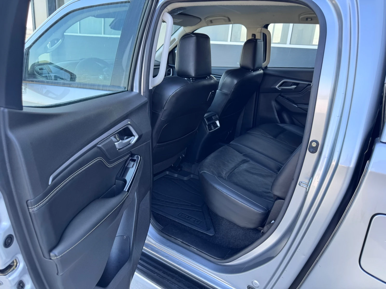 Isuzu D-max AVTOMAT EVRO 6, снимка 13 - Автомобили и джипове - 53813930