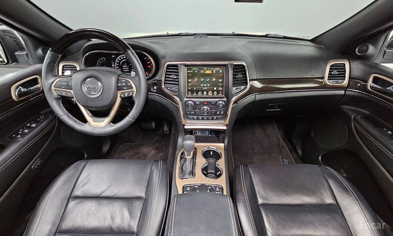 Jeep Grand cherokee 3.6* V6* 8ZF* OVERLAND* ДИСТРОНИК* ОБДУХВАНЕ* КАМЕ, снимка 7 - Автомобили и джипове - 54863312