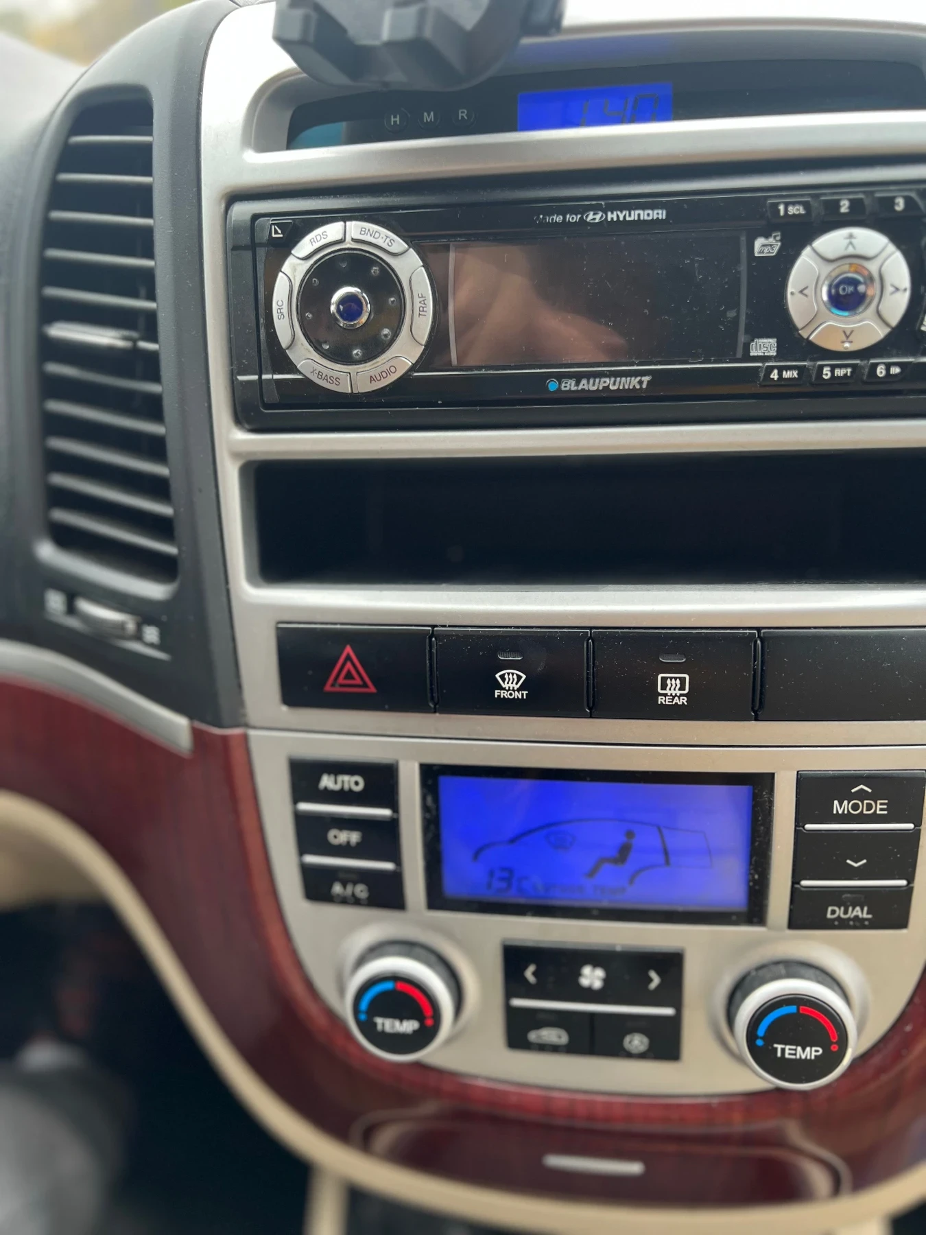 Hyundai Santa fe 2.2 CRDi 4WD , снимка 13 - Автомобили и джипове - 55510162
