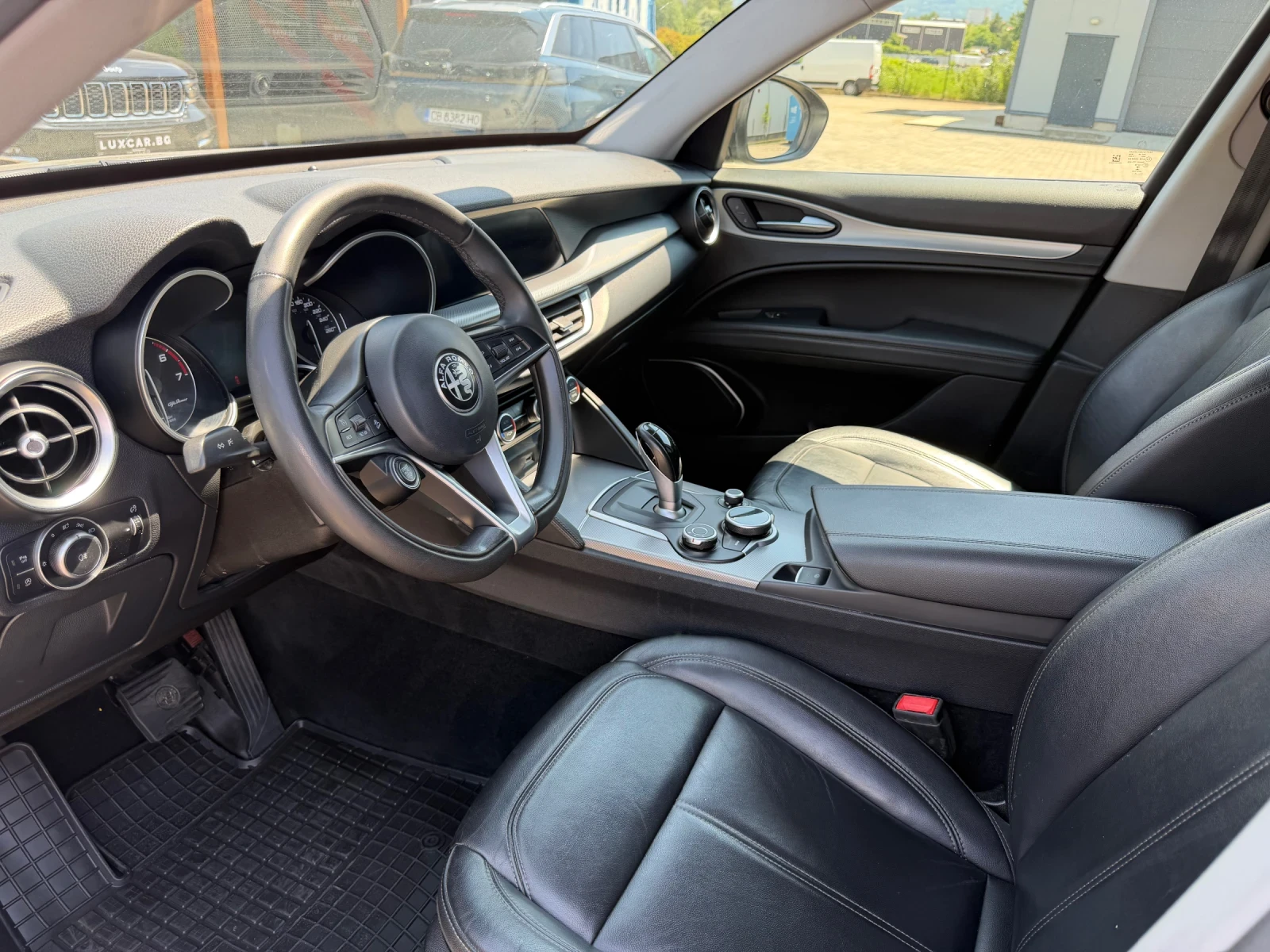 Alfa Romeo Stelvio 2.0 Q4 AWD, снимка 17 - Автомобили и джипове - 56214121