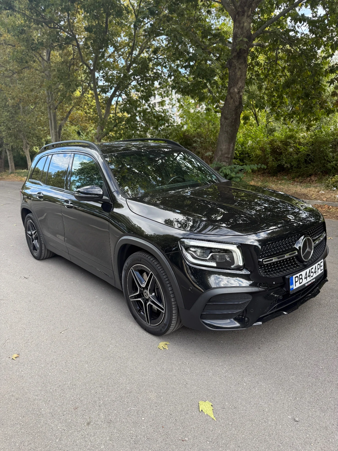 Mercedes-Benz GLB GLB-220d/4-MATIC/7-Места, снимка 2 - Автомобили и джипове - 56323932